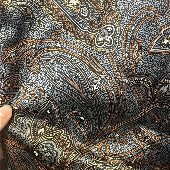 Ellen Tracy Black and Brown Paisley 100% silk Blazer - Picture 3 of 4